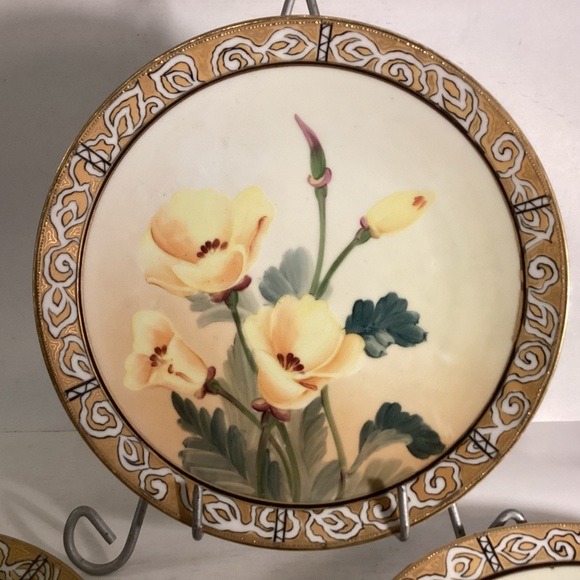 Set of 4 Nippon hand painted plates - Picture 2 of 6
